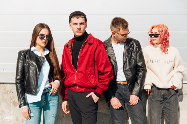 Jakie trendy w modzie męskiej i damskiej możemy spodziewać się w nadchodzących sezonach?