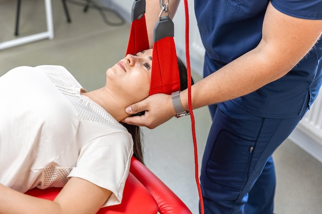 Jak fizjoterapia stomatologiczna może pomóc w łagodzeniu bólu głowy i napięć mięśniowych?